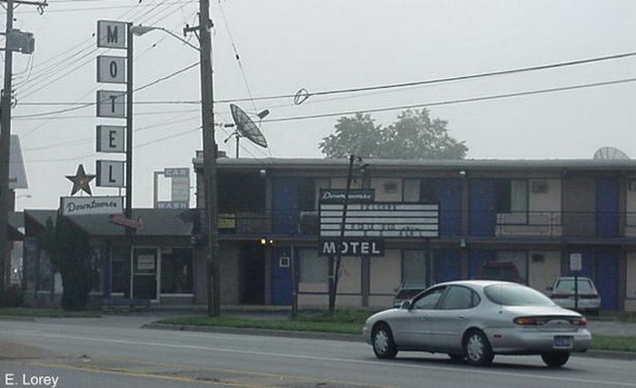Downtowner Motel - From Vanished Kalamazoo - Photo Credits Indicated (newer photo)
